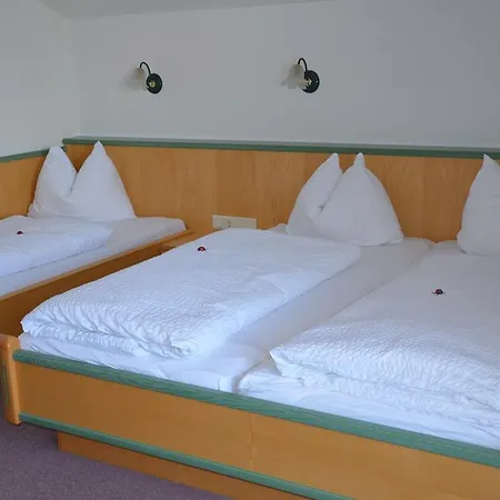 Gaestehaus Klug Penzion Bschlabs